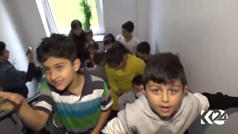 بالصور.. كورد روج آفا يحيون تقاليد 