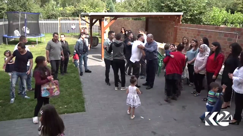 بالصور.. كورد روج آفا يحيون تقاليد 