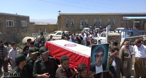 تصویر پاسدار کشتە شدە در درگیری با پیشمرگان حزب دمکرات کردستان ایران کە از سوی وبسایت تلویزیون ایران منتشر شدە است