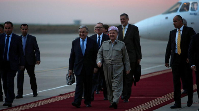 United Nations Secretary-General Antonio Guterres walks with Kurdistan region's President Masoud Barzani during his visit at Erbil International Airport, March 30, 2017. (Photo: Reuters)