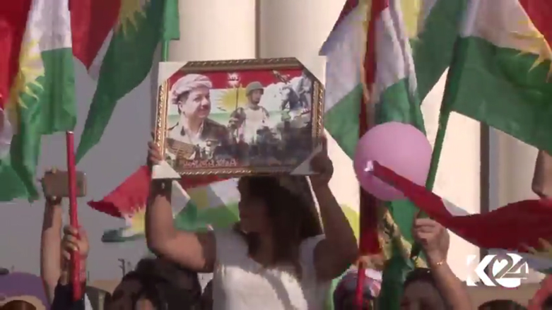 بالصور.. احتفالات مؤيدة لاستقلال كوردستان في القامشلي