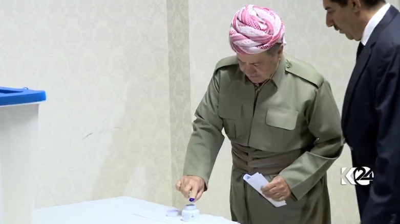 بالصور.. قادة كوردستان يدلون باصواتهم في 