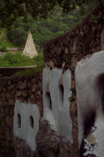 Niches for oil lamps