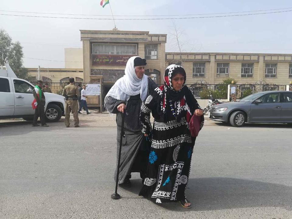 بالصور.. استمرار توافد المصوتين في استفتاء كوردستان