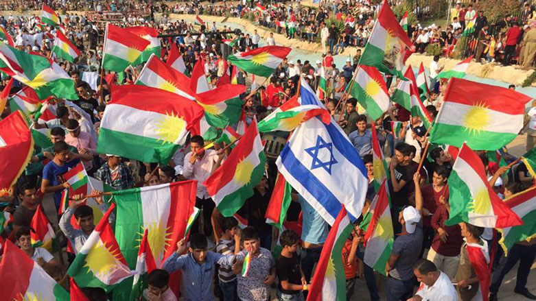 Israeli flags were seen along Kurdish flags during a pro-independence rally in Erbil, Kurdistan Region, Sep. 16, 2017. (Photo: Adam Mirani)