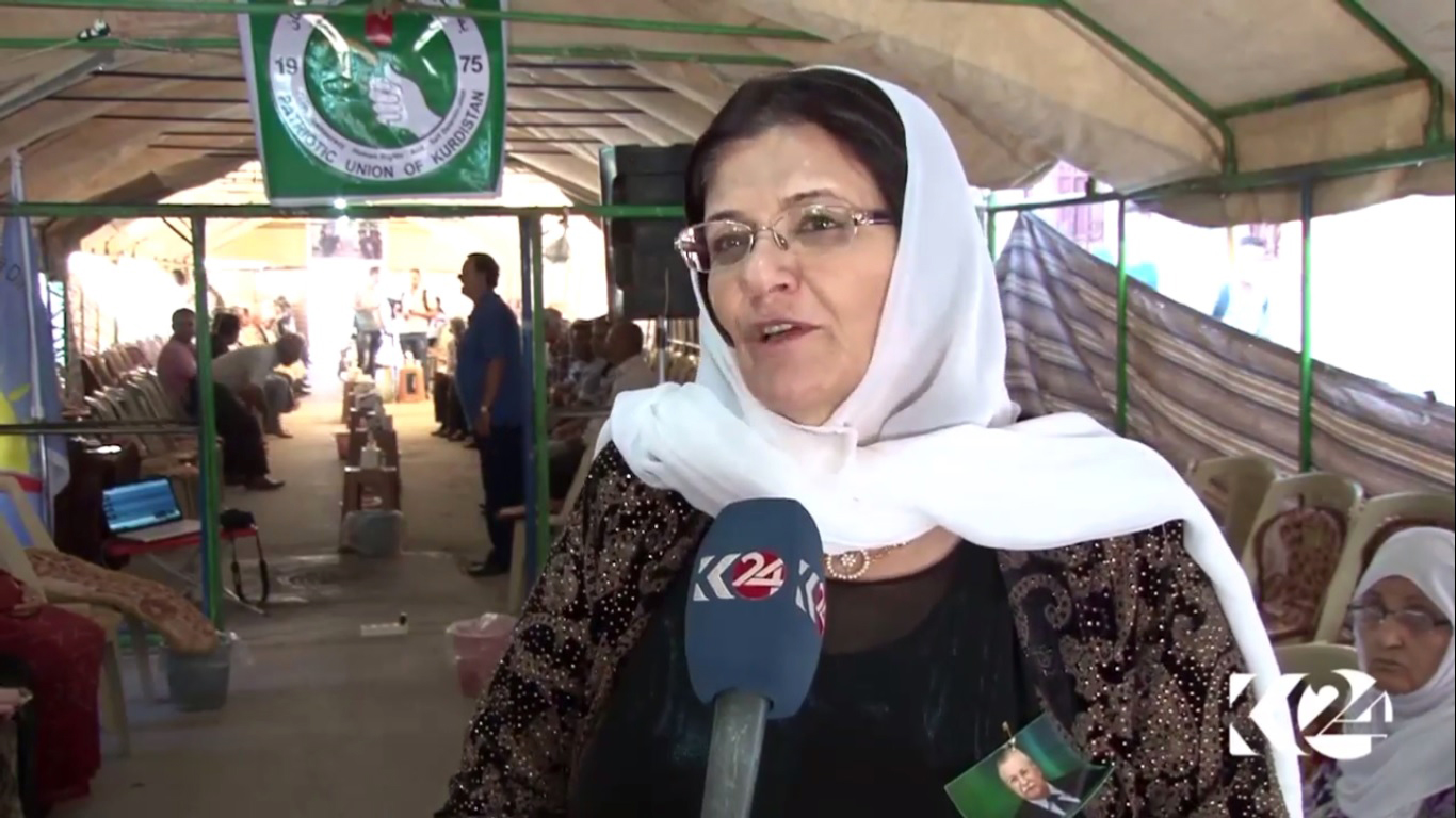 Layla Hasan, a Syrian Kurdish friend of Talabani’s wife Hero Khan, talks about the deeds of the late leader Talabani, Qamishlo city, Rojava, Syria, October 8, 2017. (Photo: Kurdistan 24)
