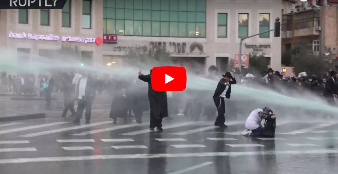 به‌ هه‌ڵه‌ لێيان دا