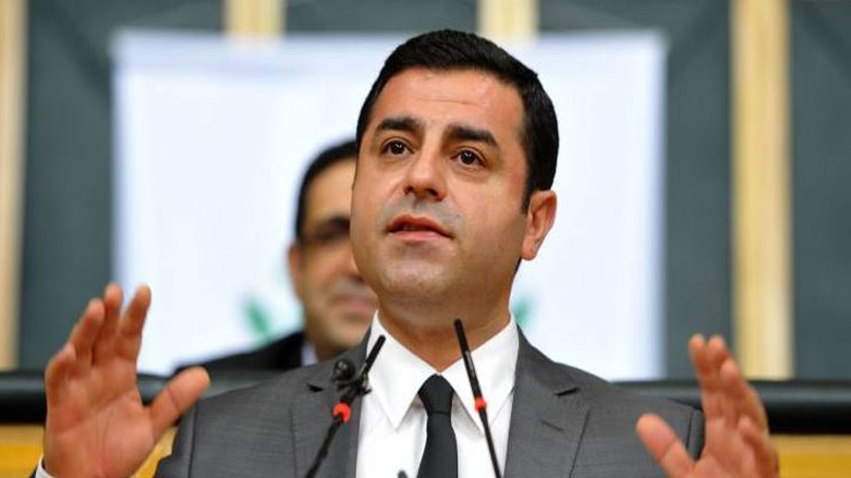 "رێگە نادرێت دەمیرتاش بچێتە بەردەم دادگا"