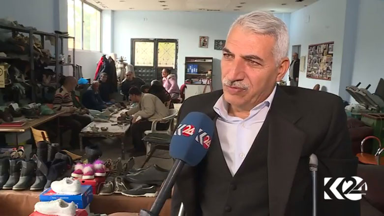 Li Diyarbekirê 30 sal in kesên astengdar pêlavan çê dikin
