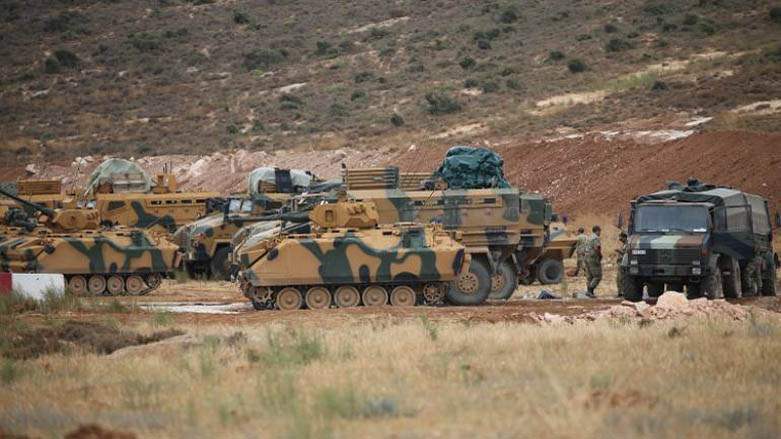 Tirkiyê bingehên xwe li ser sînorê Efrînê bihêz dike