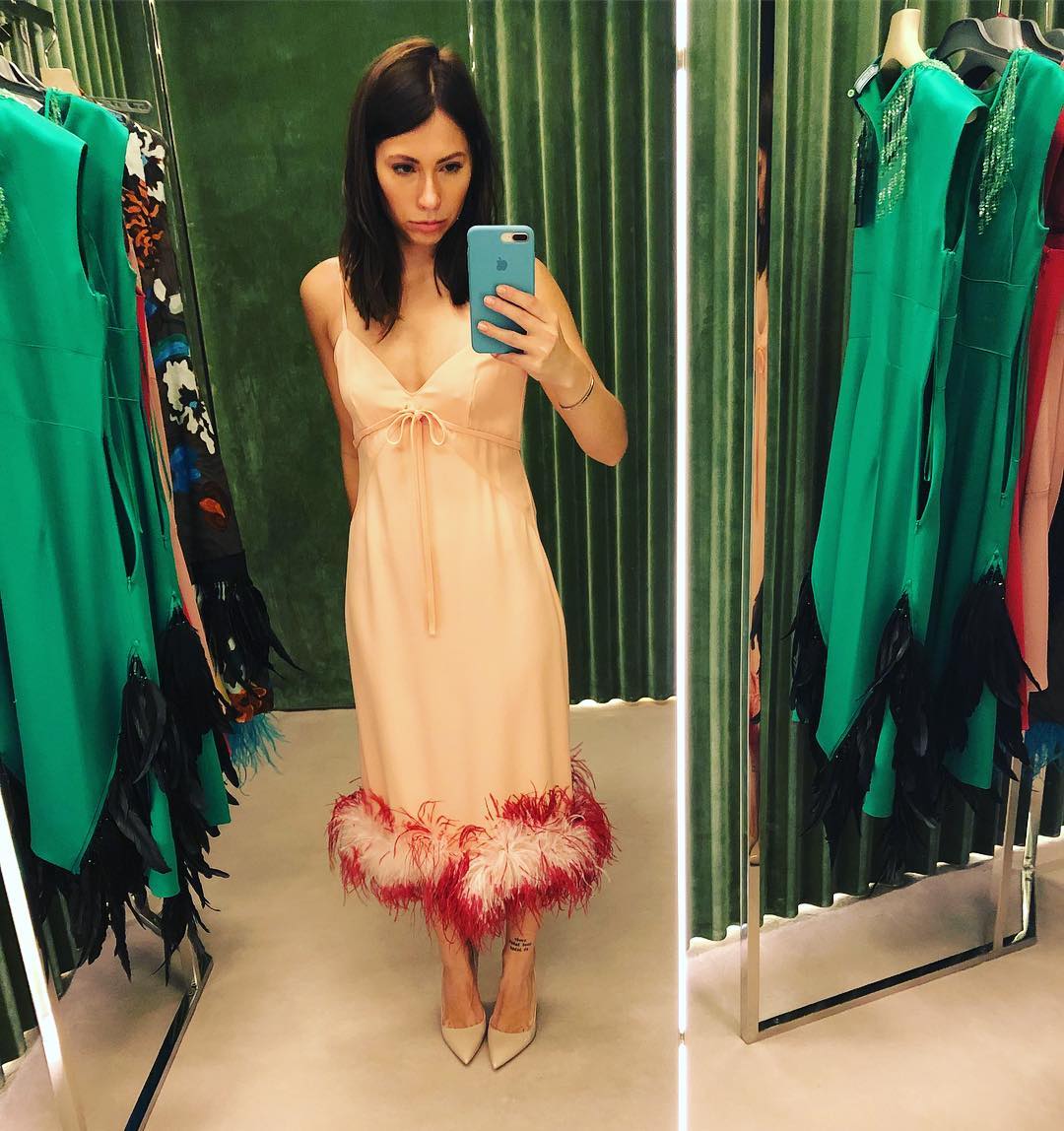 درخواست کاربران ایرانی از یک خانم مجری