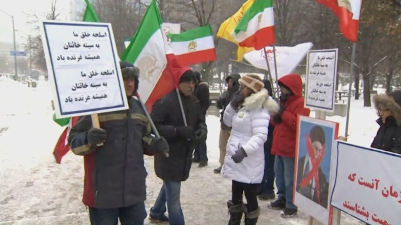 Iranian-Canadians protested at Mel Lastman Square in Toronto, Canada, in support of widespread protests in Iran, Dec. 30, 2017. (Photo: Social Media)