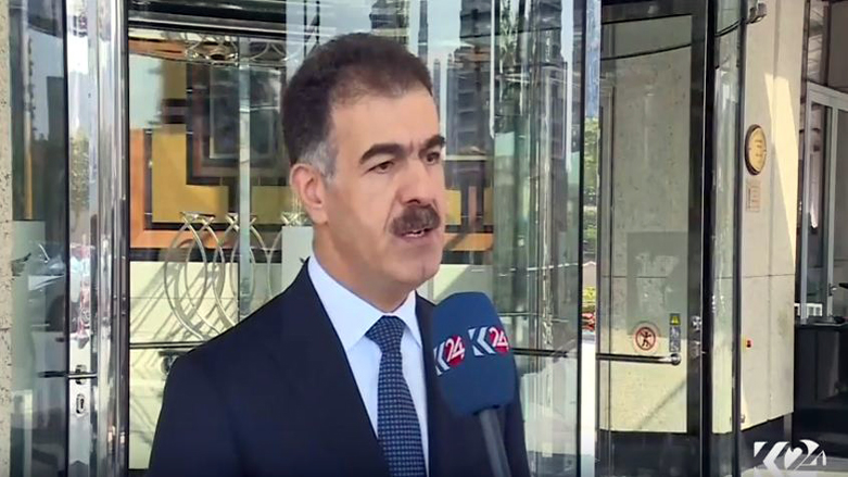Dizeyî: Dirêjkirina  daxistina firokxaneyan biryareke siyasî ye