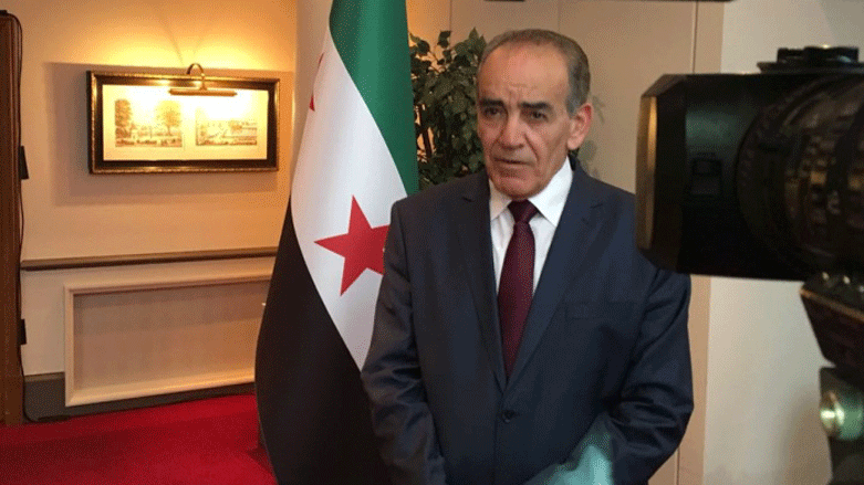 Desteya bilind a Opozisyona Suriyê di Kongreyê Soçî de amade nebe