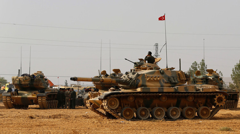 Artêşa Tirkiyê gundê Qert Wêran li rojavayê bajarê Minbic topbaran kir