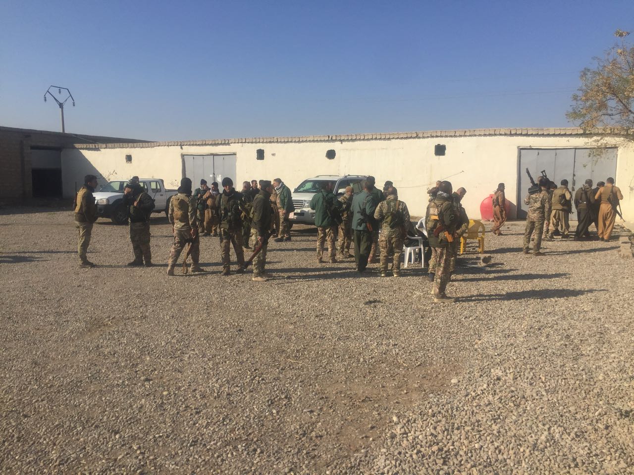 Iraqi forces and the Kurdish Peshmerga standoff in an area near the town of Kifri, in northern Diyala Province, Dec. 26, 2017. (Photo: Kurdistan 24)