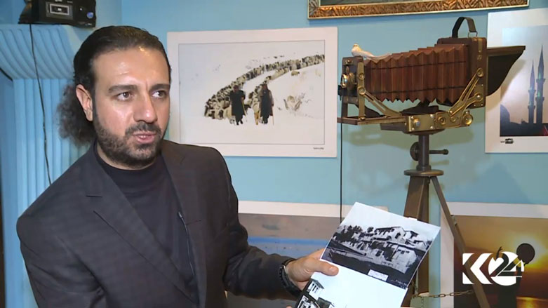 Albumeke ji wêneyên 112 salan hatiye tomarkirin tê amadekirin