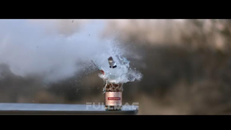 ڤيديۆ.. به‌ قه‌ناس شامپانى هه‌ڵده‌پچڕێت