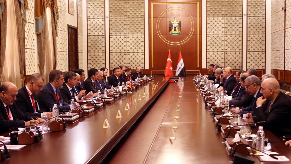 The meeting between the Iraqi and Turkish delegations headed by the Prime Ministers of both countries. (Photo: Iraqi PM's Office)