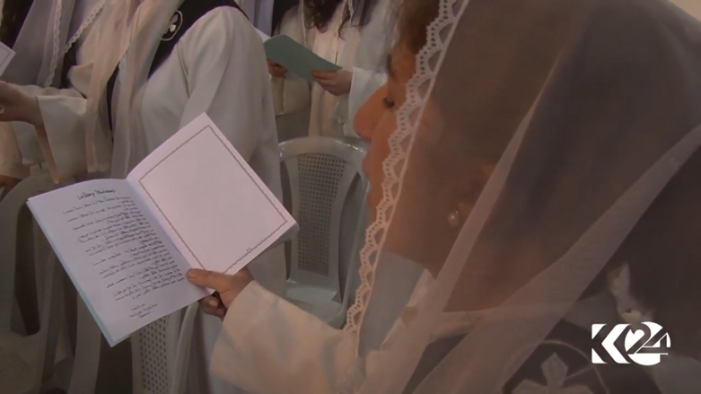 بالصور.. المسيحيون يحيون عيد القيامة بالقامشلي ويتضرعون لإنهاء الحرب