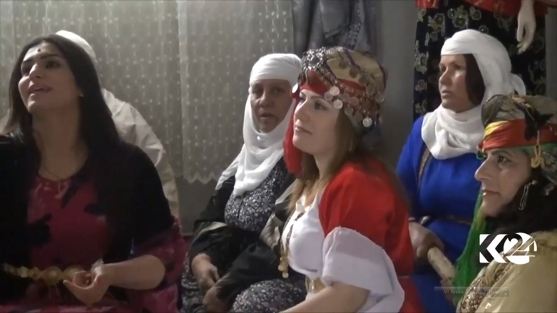 بمناسبة عيد المرأة.. معرض نسائي تراثي في كوباني (بالصور)