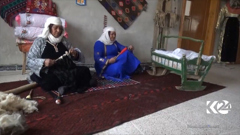 بمناسبة عيد المرأة.. معرض نسائي تراثي في كوباني (بالصور)