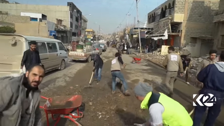 بالصور.. شباب يطلقون 