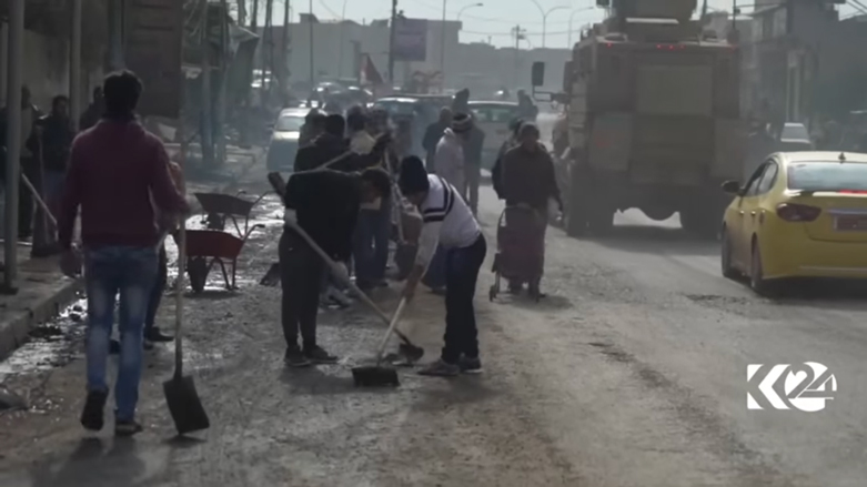 بالصور.. شباب يطلقون 