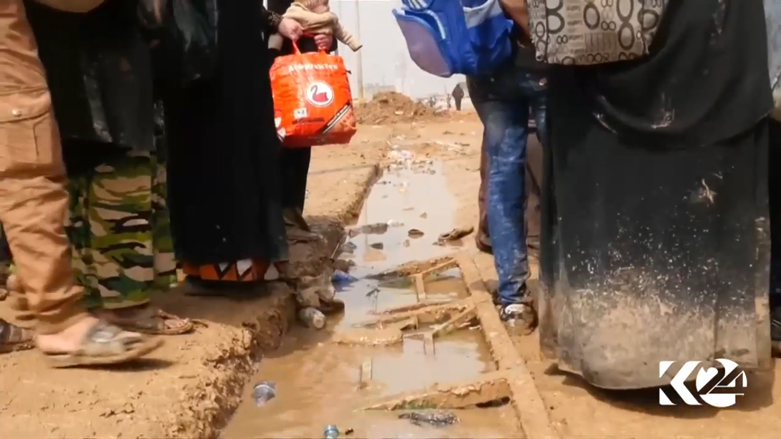 بالصور.. حدة المعارك تصعد موجة النزوح بالموصل وسط ظروف مأساوية