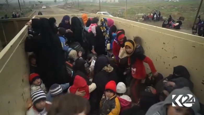 بالصور.. حدة المعارك تصعد موجة النزوح بالموصل وسط ظروف مأساوية