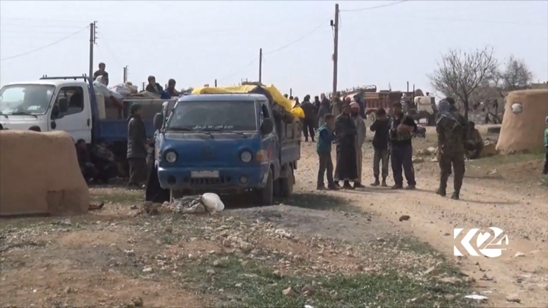 بالصور.. آلاف النازحين من ريف الباب ومنبج تطلق نداءات استغاثة 