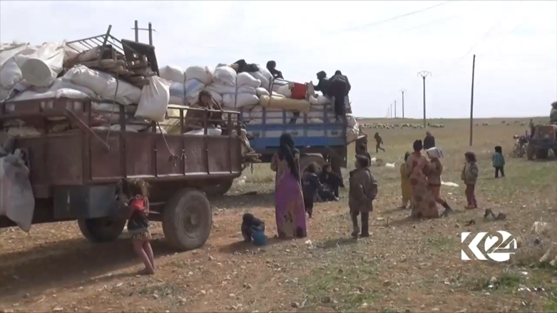 بالصور.. آلاف النازحين من ريف الباب ومنبج تطلق نداءات استغاثة 