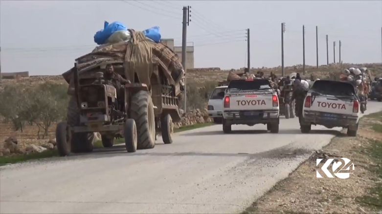 بالصور.. آلاف النازحين من ريف الباب ومنبج تطلق نداءات استغاثة 