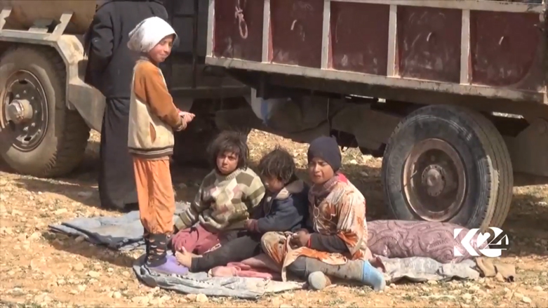 بالصور.. آلاف النازحين من ريف الباب ومنبج تطلق نداءات استغاثة 