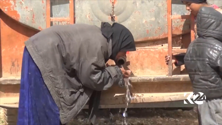 بالصور.. آلاف النازحين من ريف الباب ومنبج تطلق نداءات استغاثة 