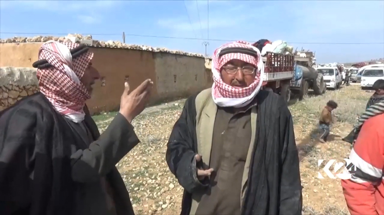 بالصور.. آلاف النازحين من ريف الباب ومنبج تطلق نداءات استغاثة 