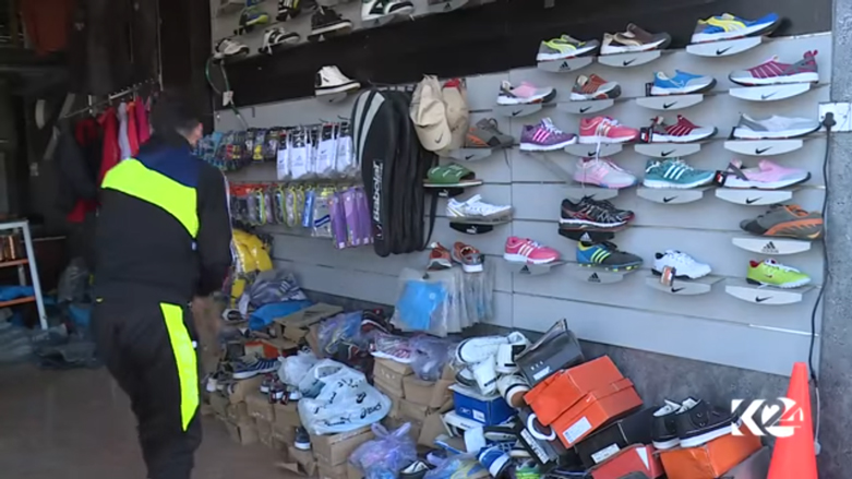 بالصور.. اقبال على شراء الالبسة الرياضية في الموصل بعد حرمان