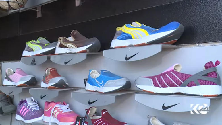 بالصور.. اقبال على شراء الالبسة الرياضية في الموصل بعد حرمان