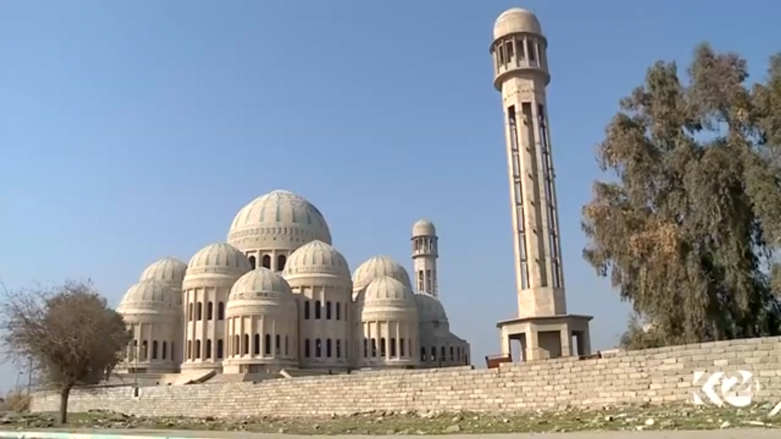 يمتاز الجامع الكبير ببنائه الحديث وموقع المطل على المدينة