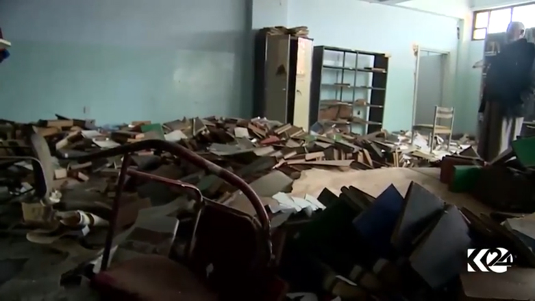 بالصور.. ماذا فعل داعش بملايين الكتب في الموصل؟