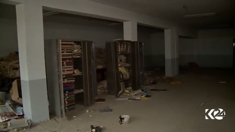 بالصور.. ماذا فعل داعش بملايين الكتب في الموصل؟