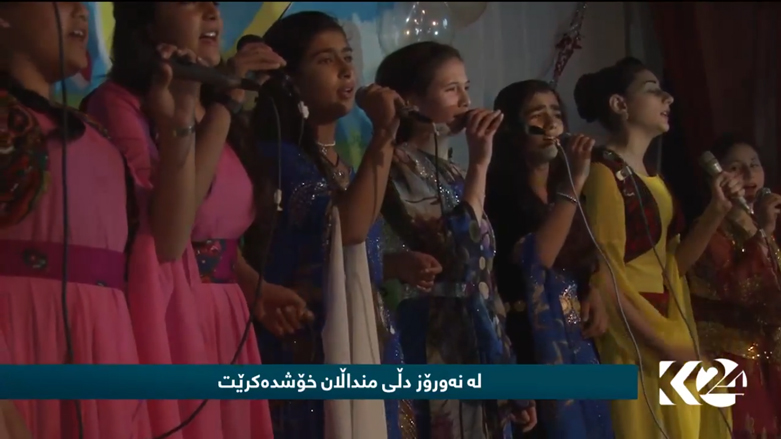 بالصور.. احتفالات مبكرة لأطفال القامشلي بعيد نوروز