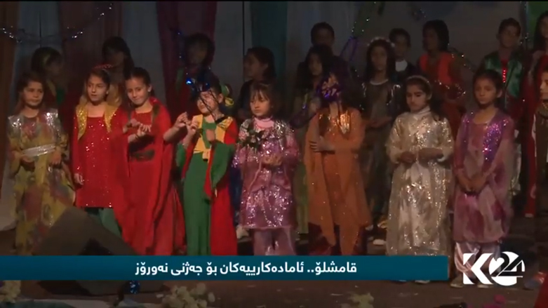 بالصور.. احتفالات مبكرة لأطفال القامشلي بعيد نوروز