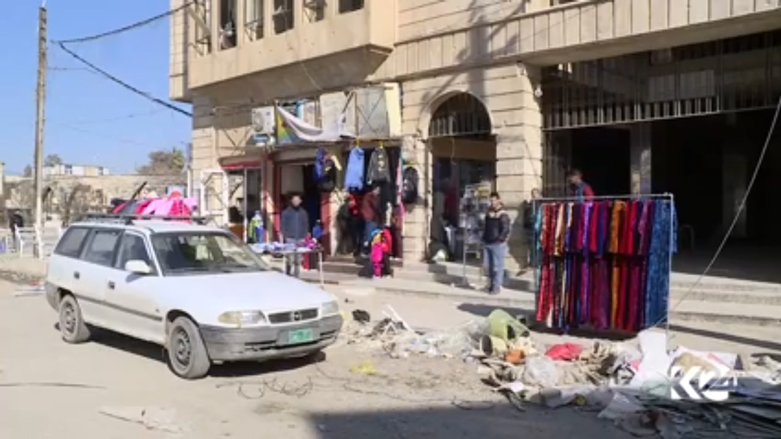 بالصور.. اسواق الموصل تطيح بالسواد وتصطبغ بالألوان الزاهية
