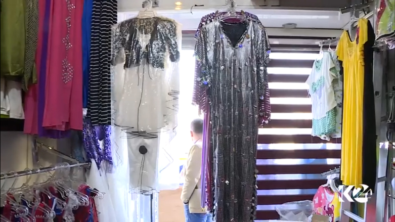 بالصور.. اسواق الموصل تطيح بالسواد وتصطبغ بالألوان الزاهية