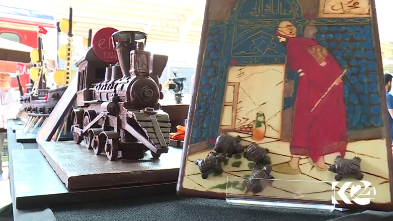 بالصور.. مجسمات واصناف متنوعة للشوكولاتة بمهرجان اسطنبول واقبال من عشاقها