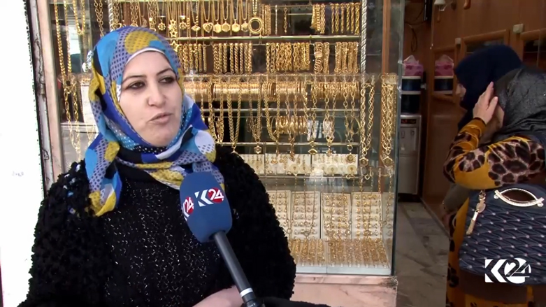 مواطنة تشتكي من ارتفاع اسعار الذهب