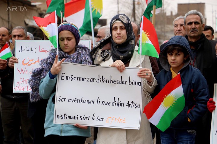 ئەندام و لایەنگرانی ئەنەكەسە سەركۆنەی ھێرشەكانی توركیا بۆسەر عەفرین دەكەن