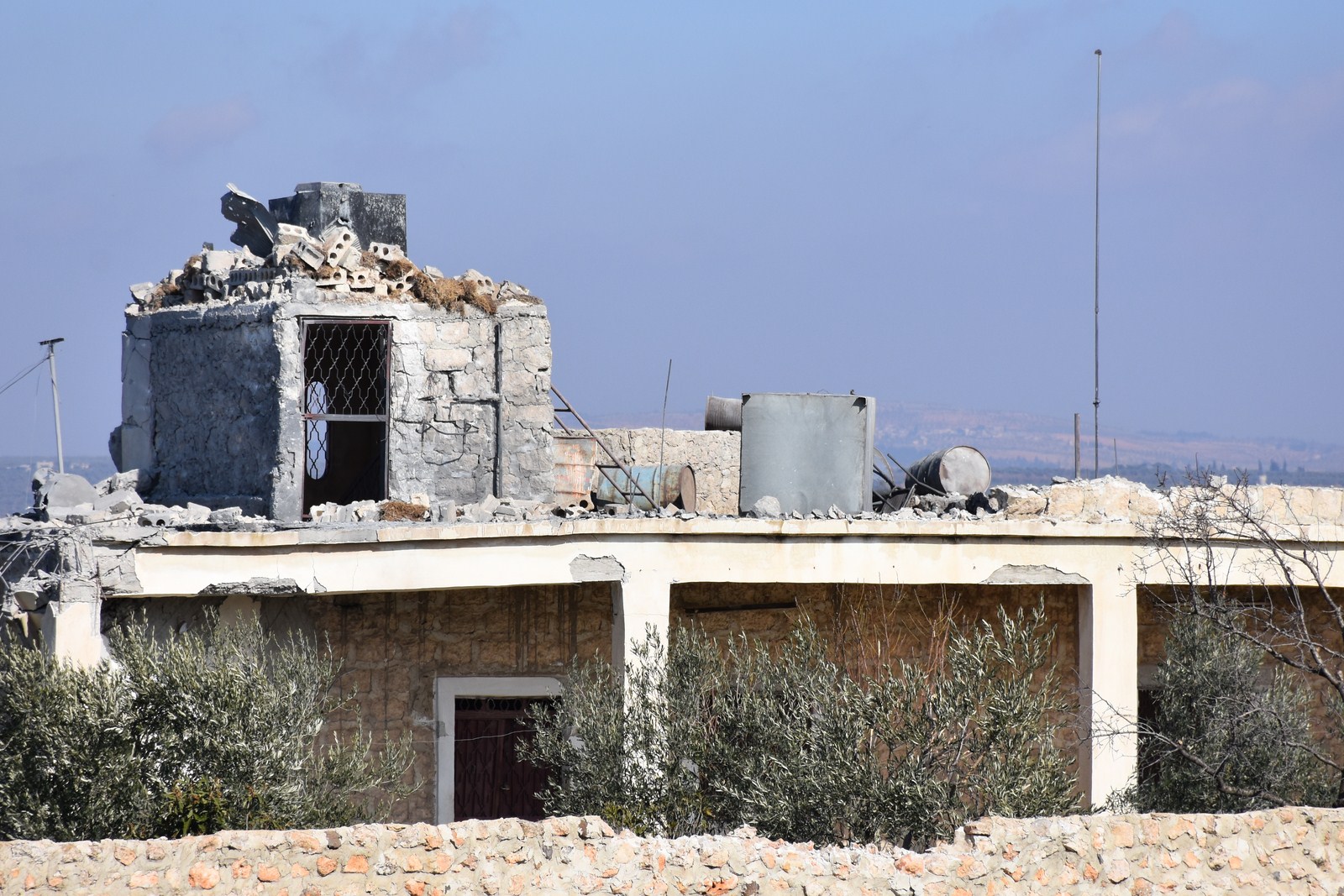 گوندێكی عەفرین خاپوور دەكرێت