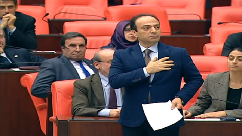 تورکیا مووچەی بایدەمیر دەبڕێت